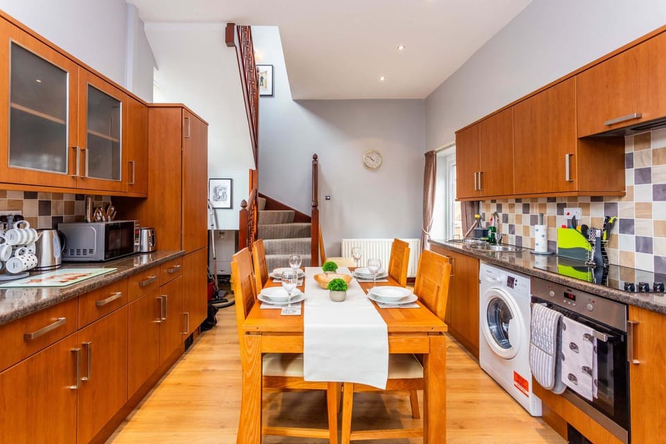 Modern 3BR South Shields Home near Beach House in North Shields