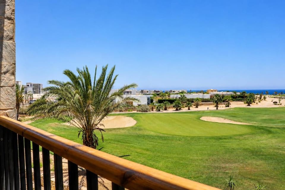 Modern Golf & Seaview retreat with balcony-Somabay Apartment in Red Sea Governorate