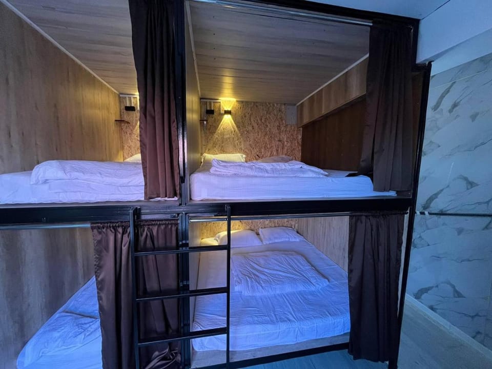 bunk bed