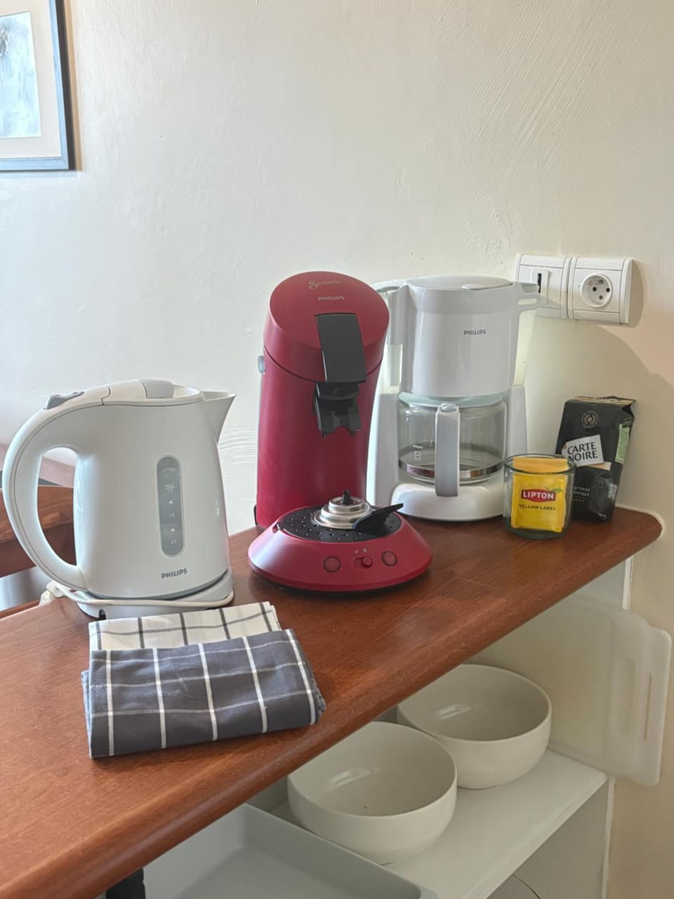 Coffee/tea facilities, toaster