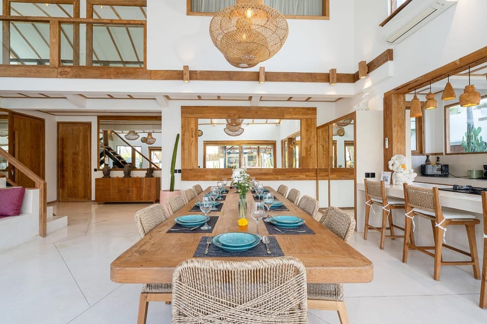 Seating area, Dining area