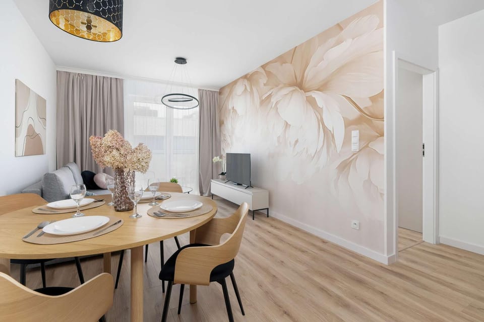 TV and multimedia, Seating area, Dining area