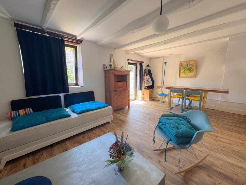 Property building, Living room