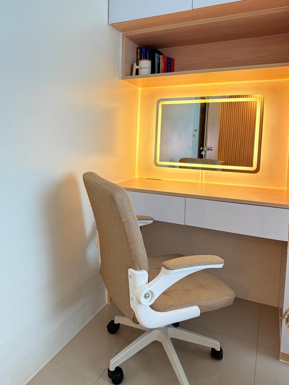Spacious 2BR Near SM Novaliches 3 Beds with WIFI Bed and Breakfast in Quezon City