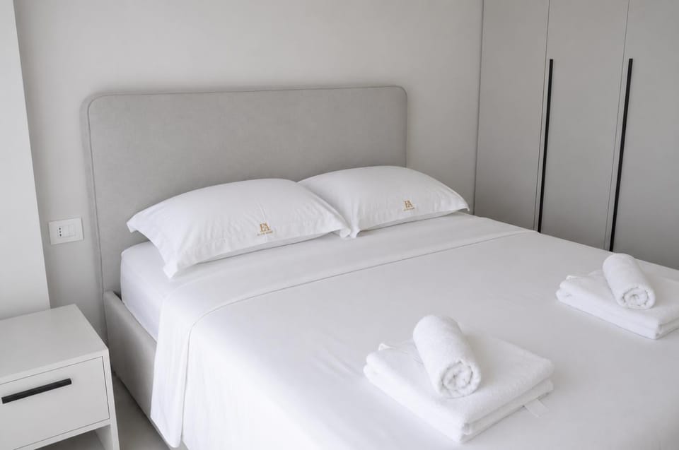 Luxury Apartment with swimming pool Apartment in Tirana County, Albania