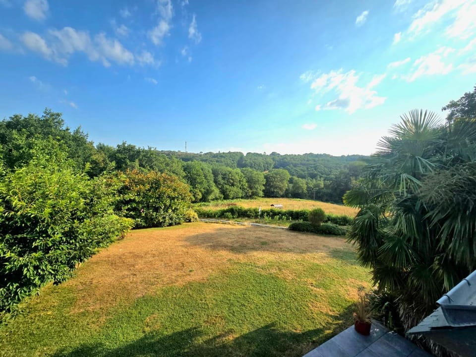 Villa Kerbodig, Piscine et nature, 6 chambres Villa in Brittany