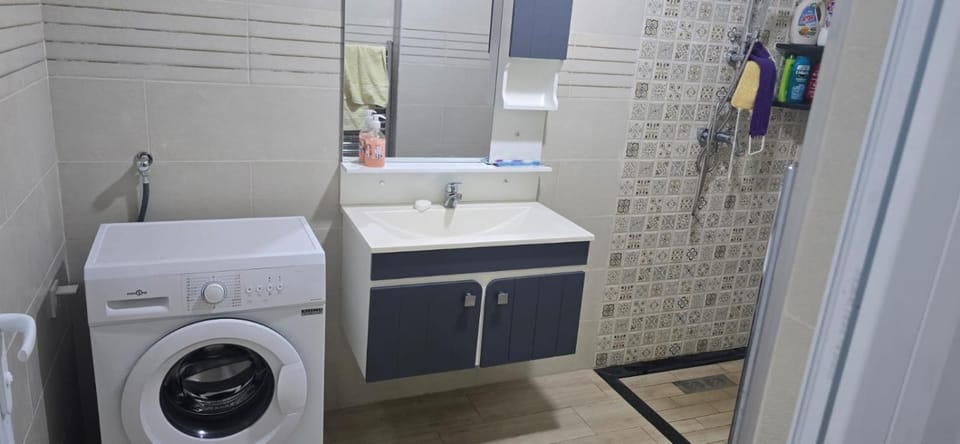Appartement moderne de 3 chambres avec vue sur la mer et balcons, à 5 minutes à pied des plages Apartment in Algeria
