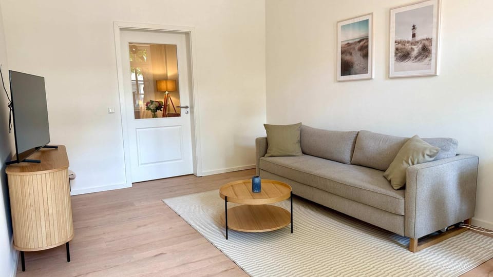 Living room, Bedroom
