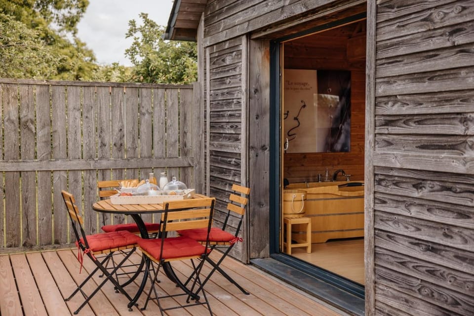 Cabane Pomme d'Amour Nature lodge in Brittany