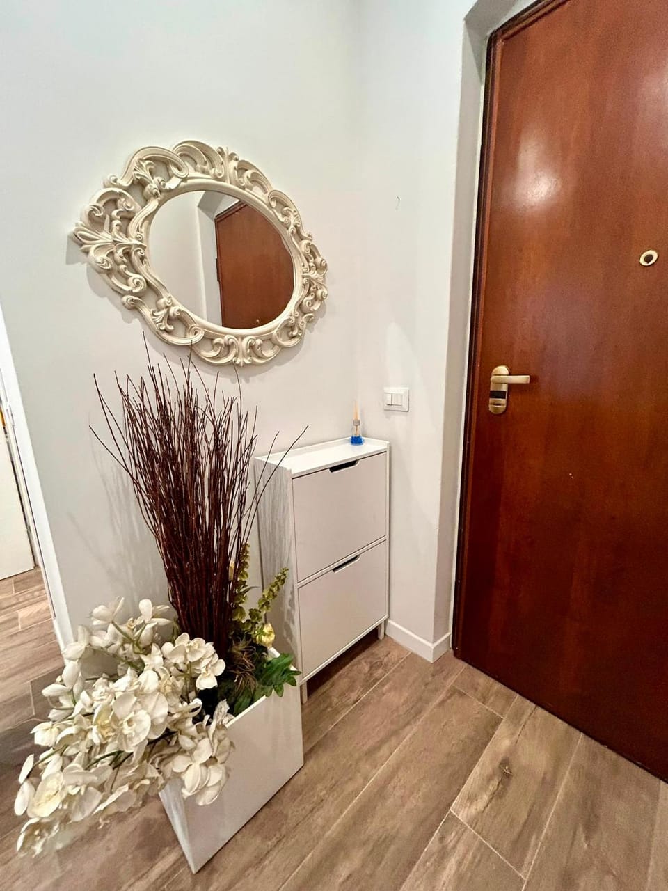 Piazza San Giorgio 4 Apartment in Sarzana