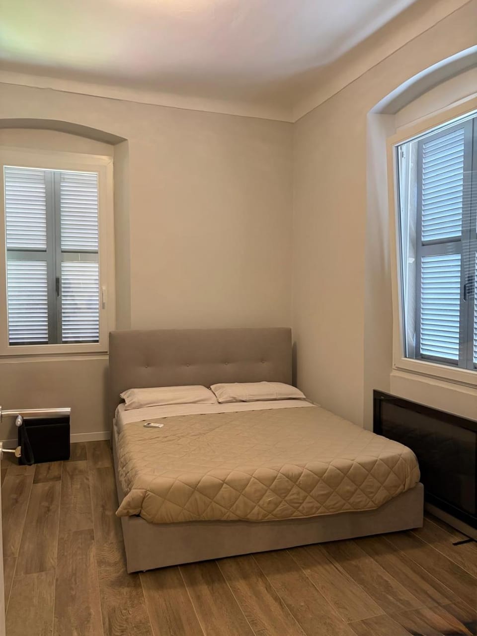 Piazza San Giorgio 4 Apartment in Sarzana