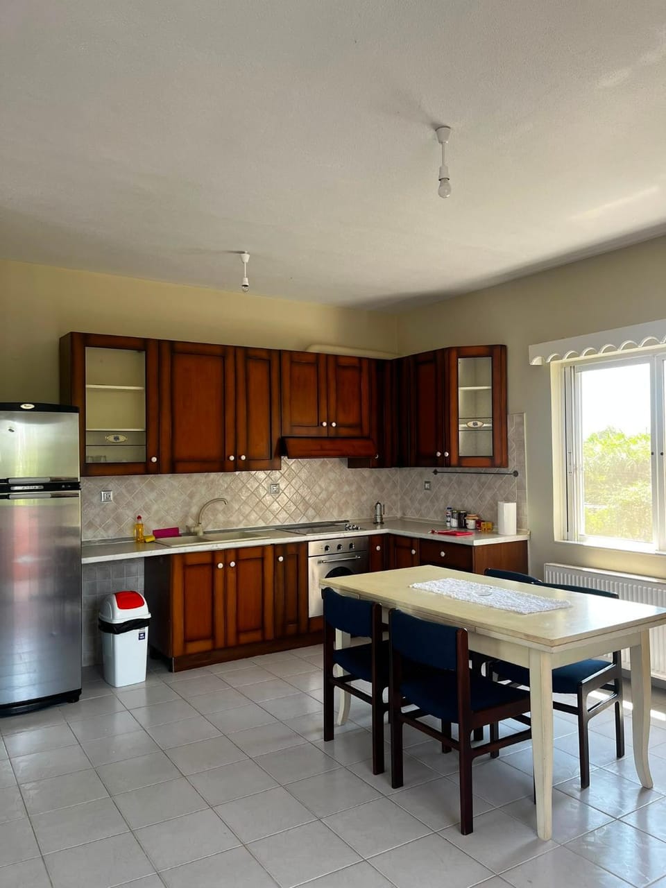 Kitchen or kitchenette, Dining area, oven, stove