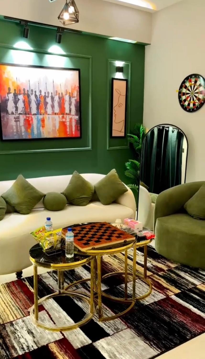 Living room, Seating area