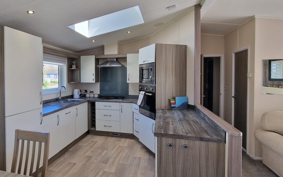 Lodge on the Boulevard with Hot Tub Apartment in Selsey