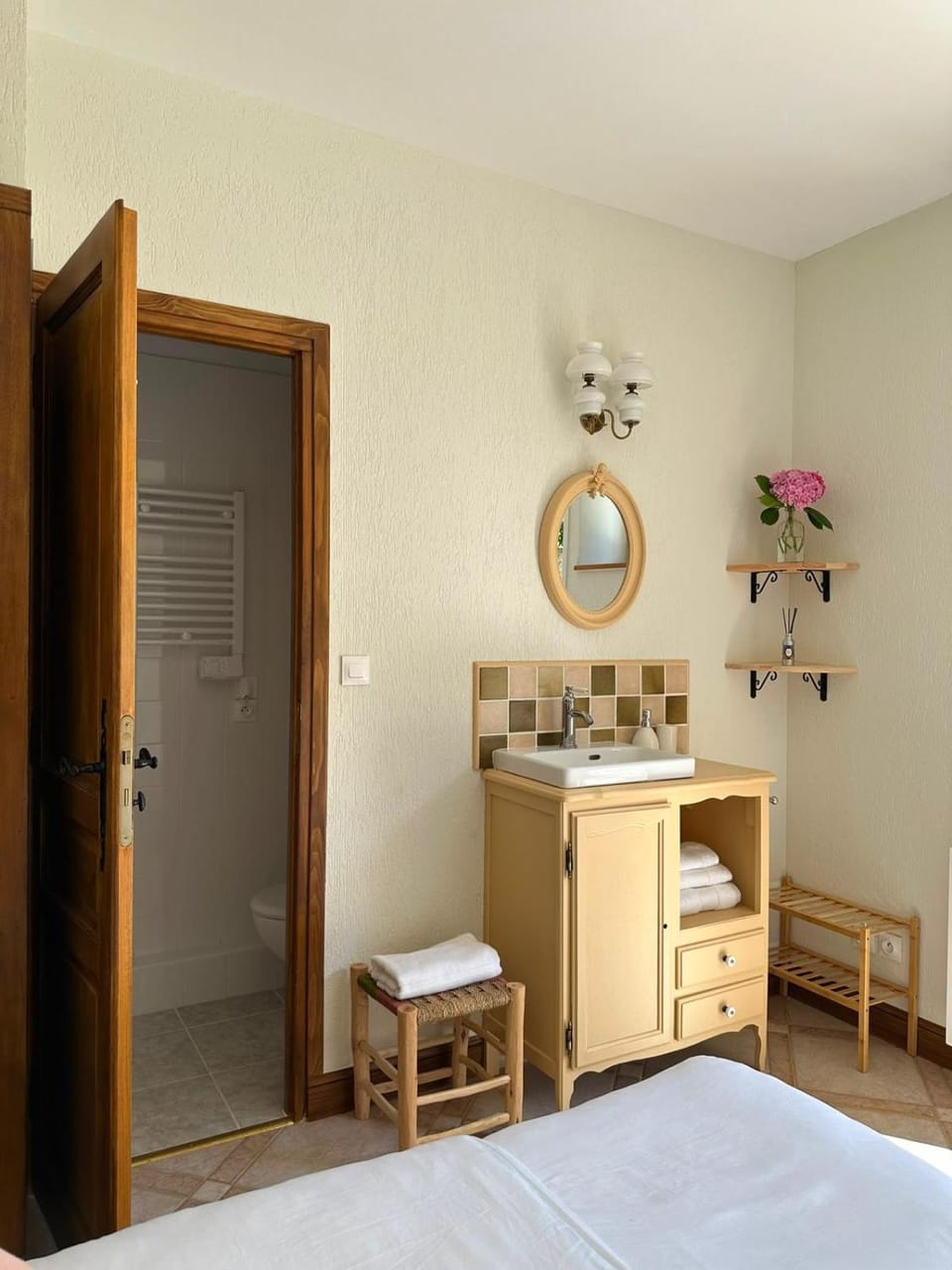 Bathroom, Photo of the whole room