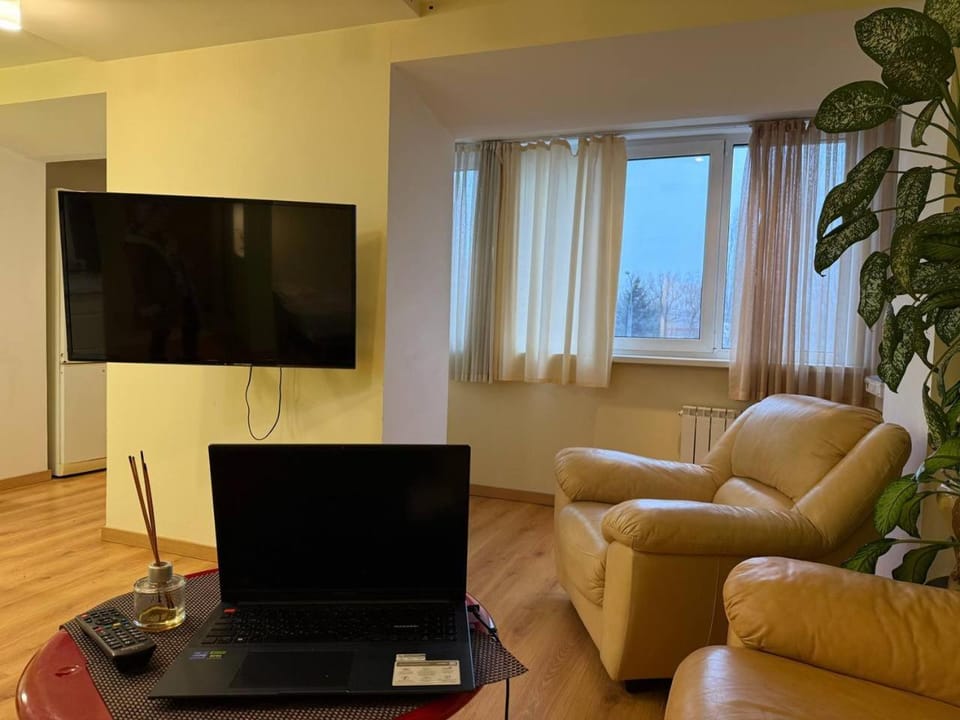 Набережная Солнечная 1 кв Вид этаж 2 Apartment in Dnipro