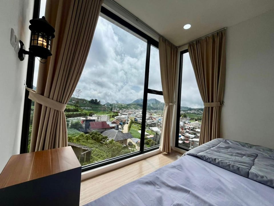 Oemah Ntuy Full view Villa in Indonesia