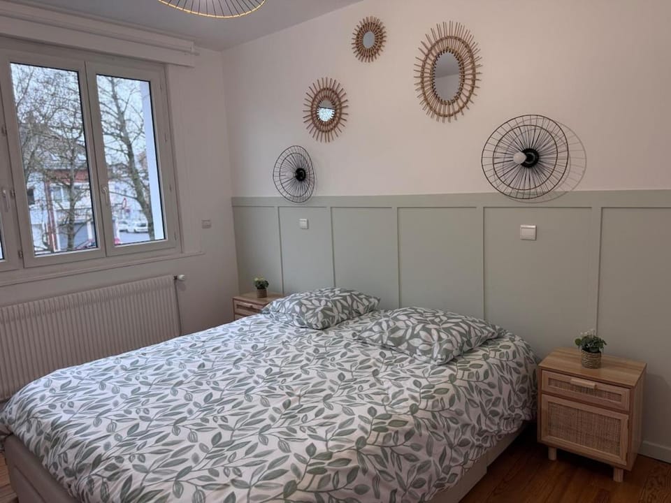 Stylish Family House - 6 Bedrooms House in Calais