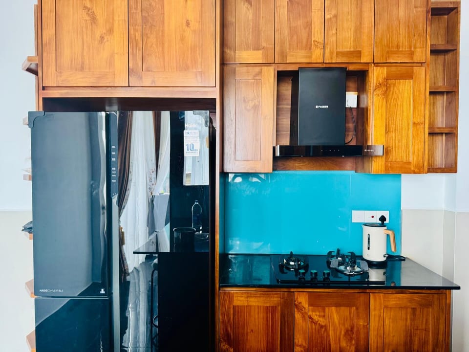 Kitchen or kitchenette, oven