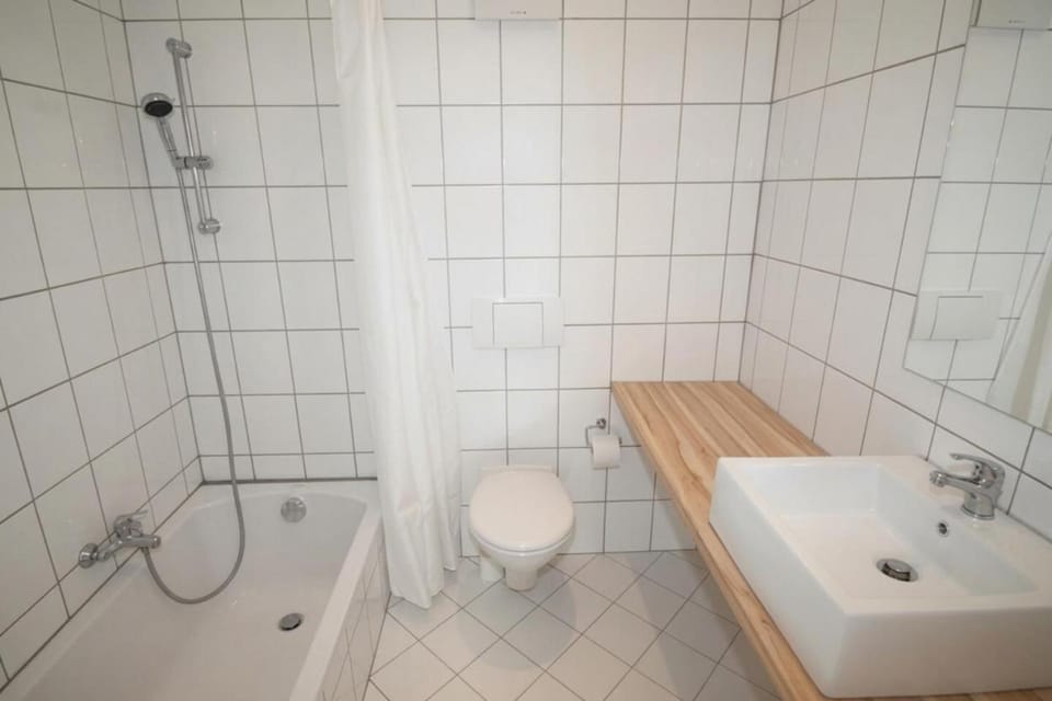 Bathroom, Bath