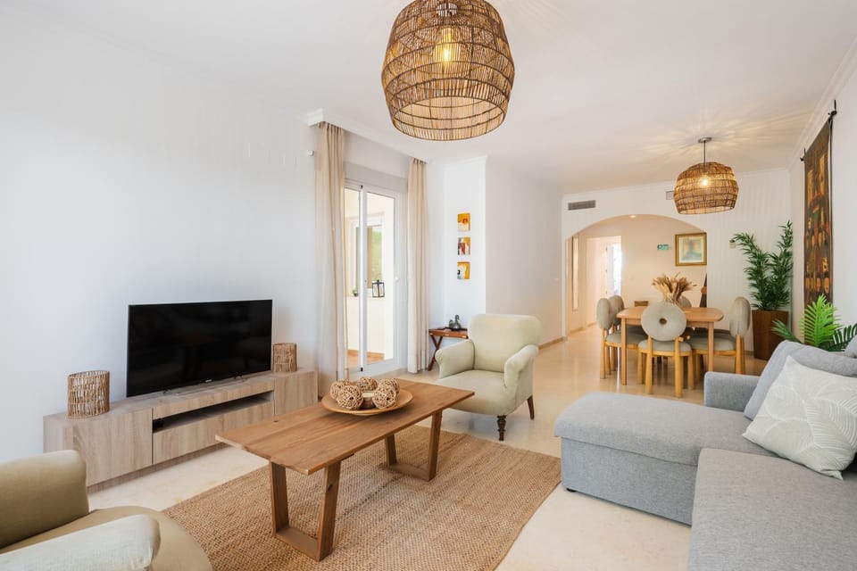 Lovely 3BR Apartment - Green Hills, Elviria, Marbella - Villa Filipa Apartment in Marbella