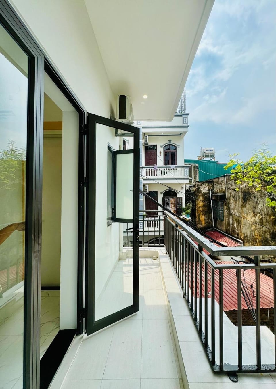 D'Nais - Lạc Trung Apartment in Hanoi