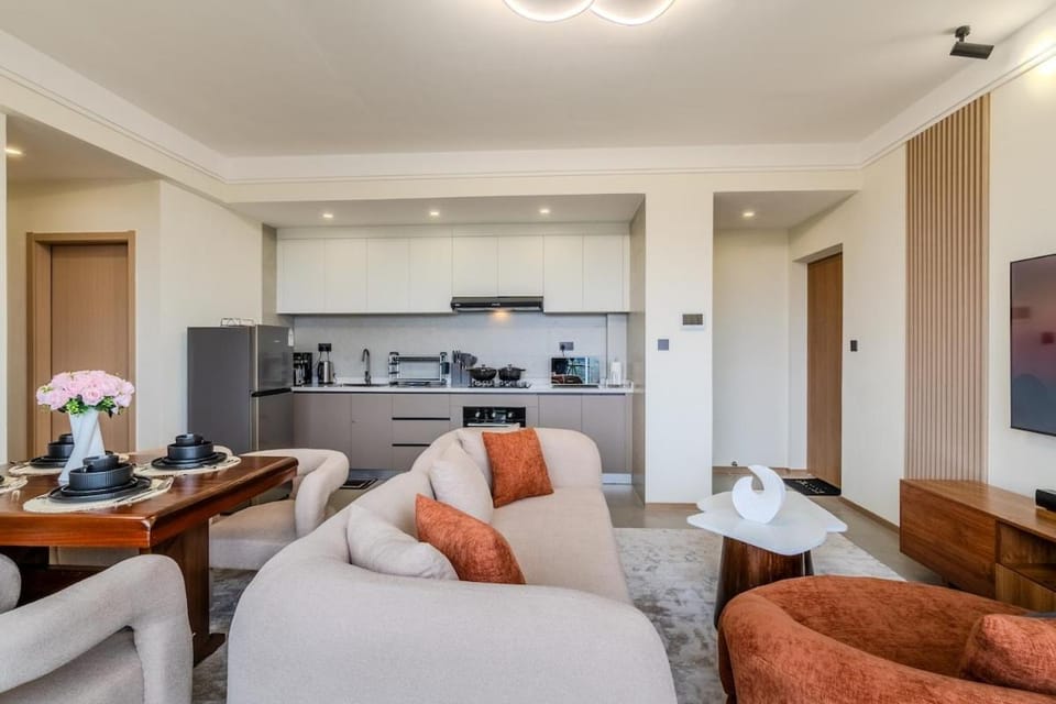 Urban Nest Westlands - Riverside Arboretum Views, Pool & Gym Apartment in Nairobi County