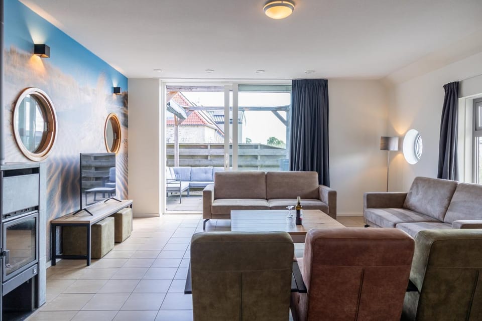 Familieboerderij met privé binnenzwembad en sauna | 10 personen House in Friesland, Netherlands