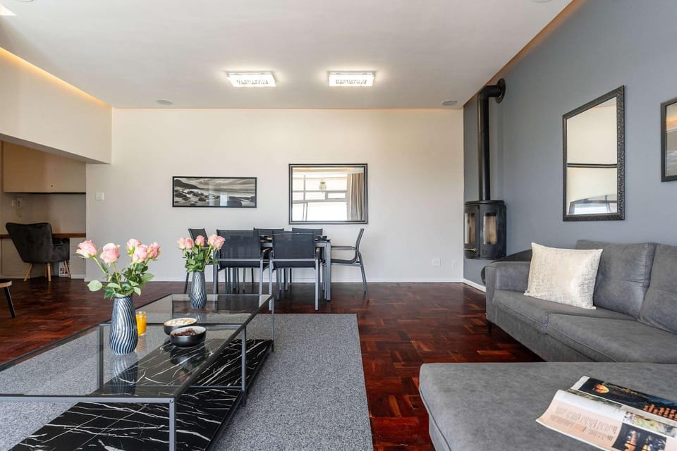 Caprice Bay - 5 min walk to Camps Bay beach Apartment in Camps Bay