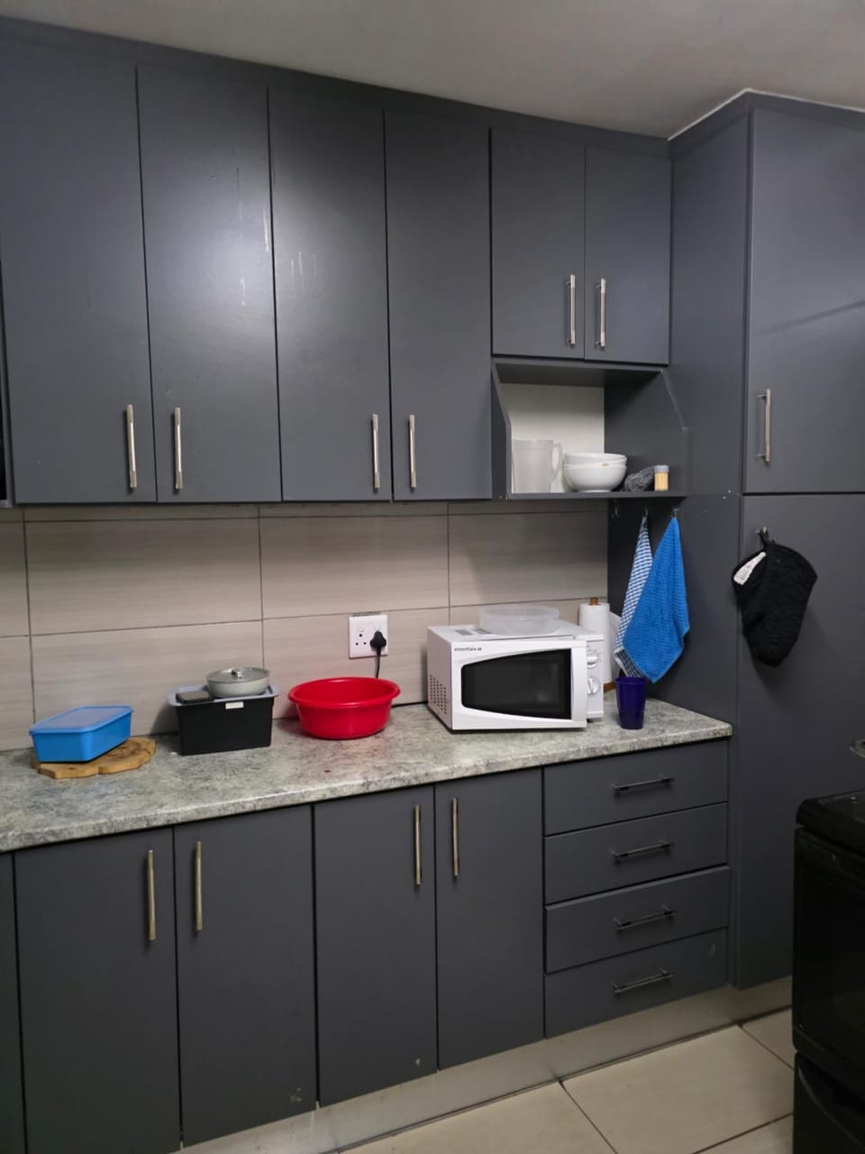 Kitchen or kitchenette, stove