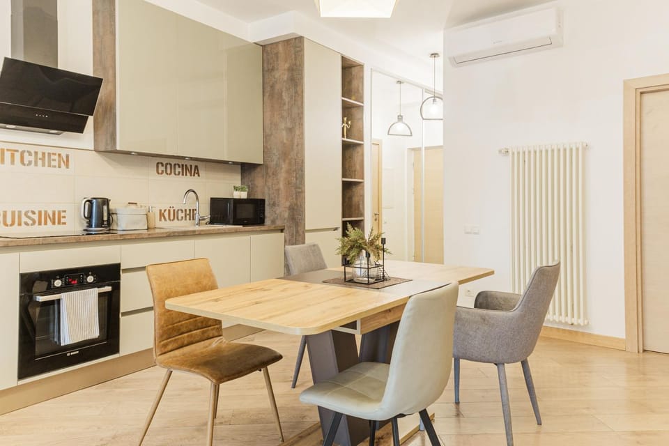 Stylish 2BR in Prime Old Riga Location, Sleeps 6 Apartment in Riga