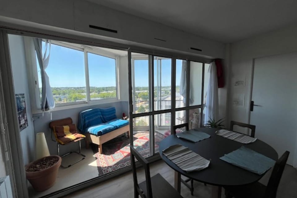 Bright apartment with balcony in Vannes Apartment in Vannes