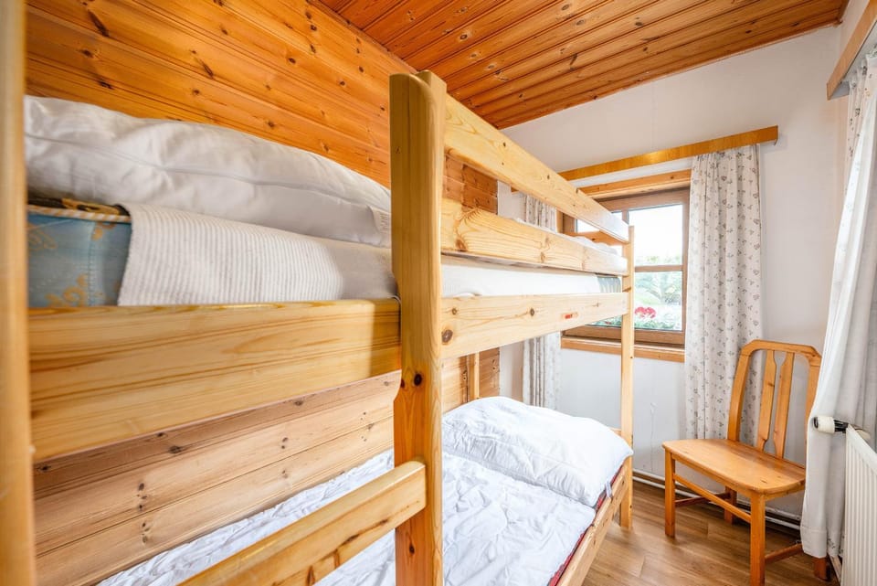 Bed, Photo of the whole room, Bedroom, bunk bed