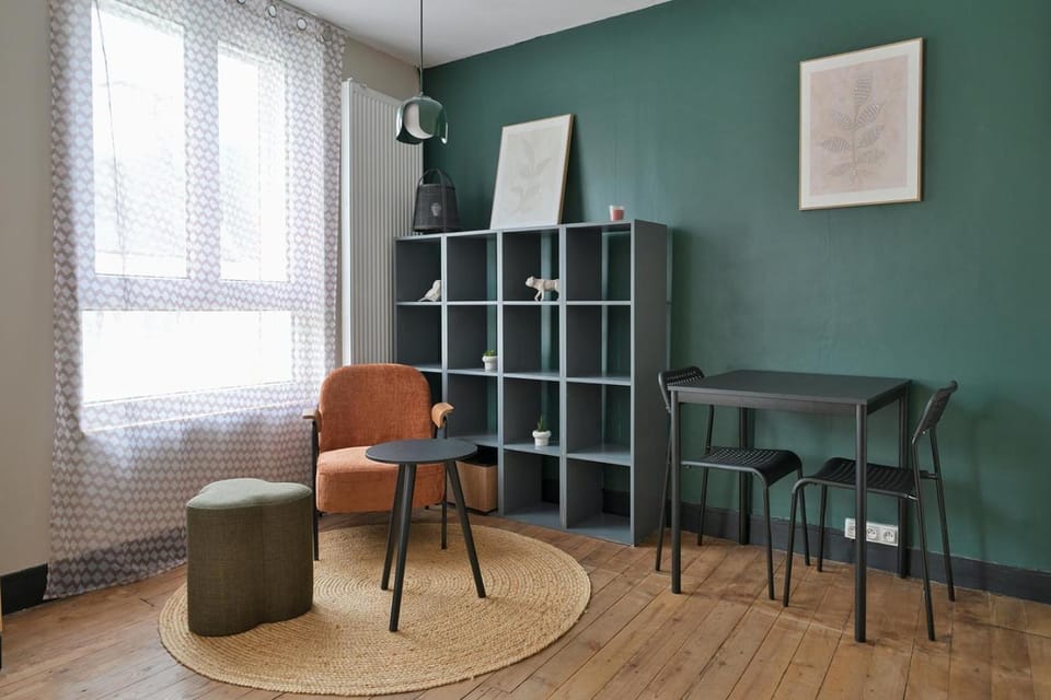 Living room, Seating area