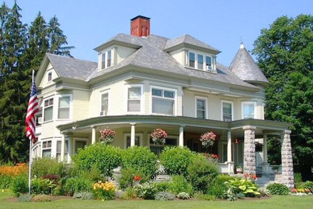 Cornerstone Victorian Bed and Breakfast Bed and Breakfast in Warrensburg