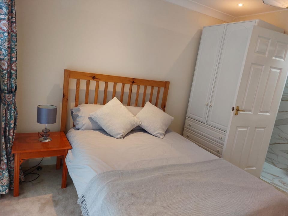 Garden dreams double room with ensuit bathroom Bed and Breakfast in Oxford