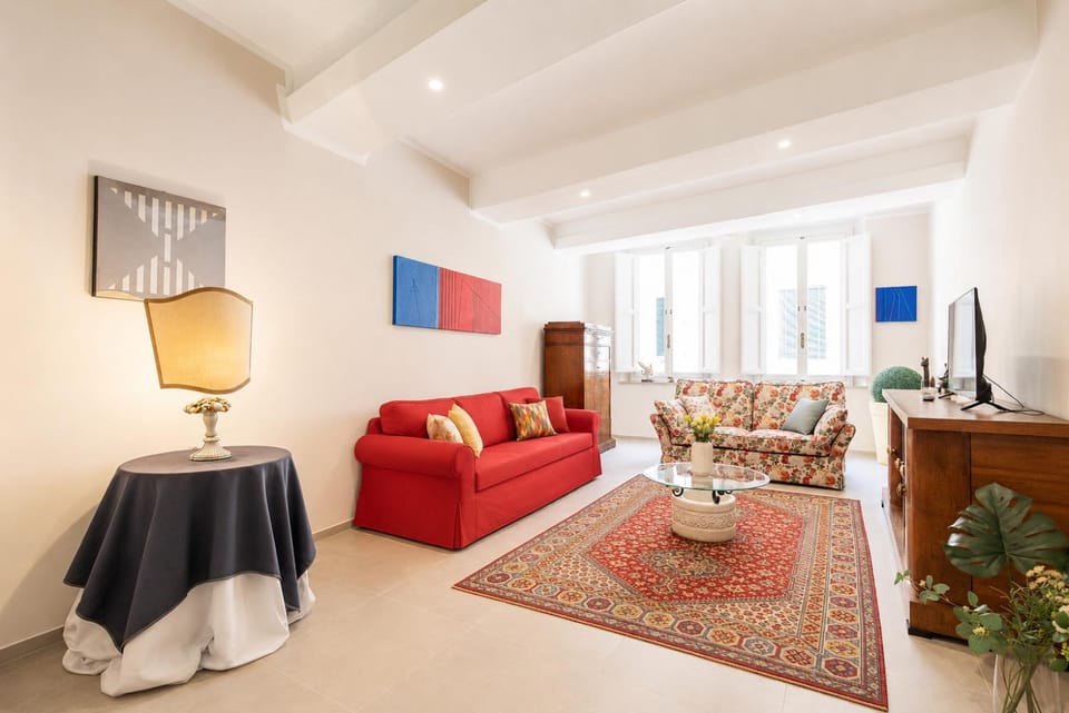 Communal lounge/ TV room, Living room
