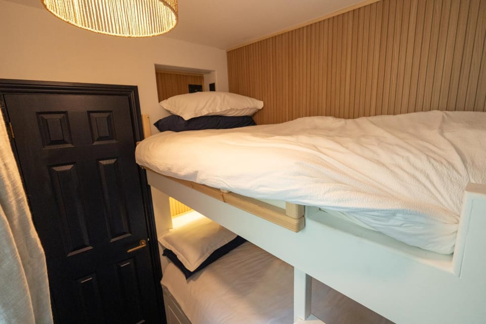 bunk bed