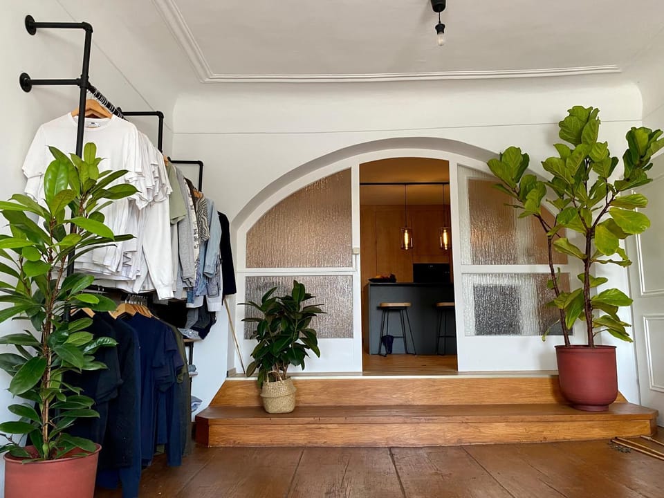 Bedroom, kitchen