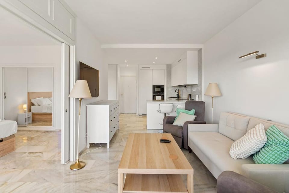 Charming 1 Bed Apt in Jardines del Mar RDR568 Apartment in Marbella