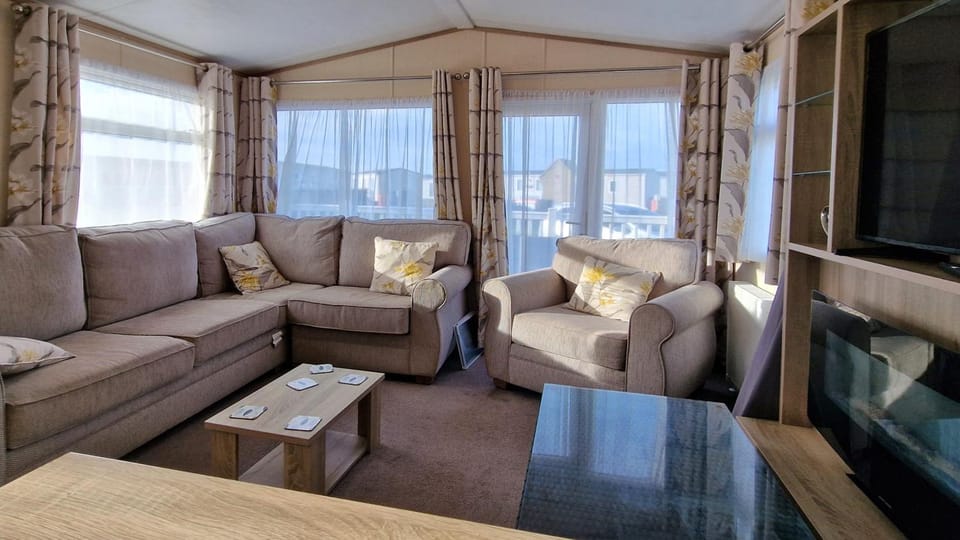 Rosedale Peaceful Getaway, West Sands House in Selsey