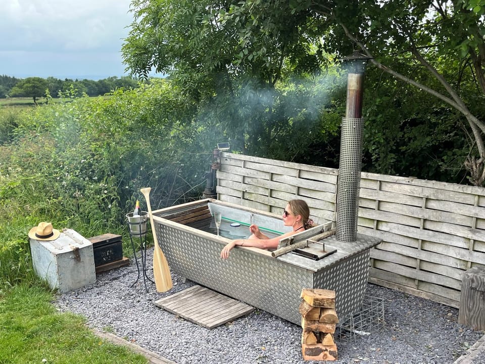 Day, Natural landscape, Hot Tub, Hot Tub, Garden view