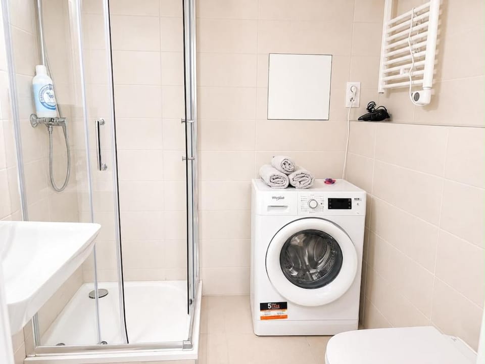 Stylish apartment, walk to city Apartment in Bratislava