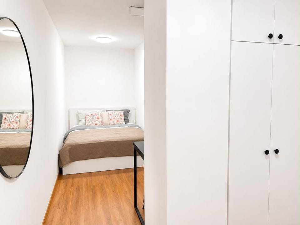 Stylish apartment, walk to city Apartment in Bratislava