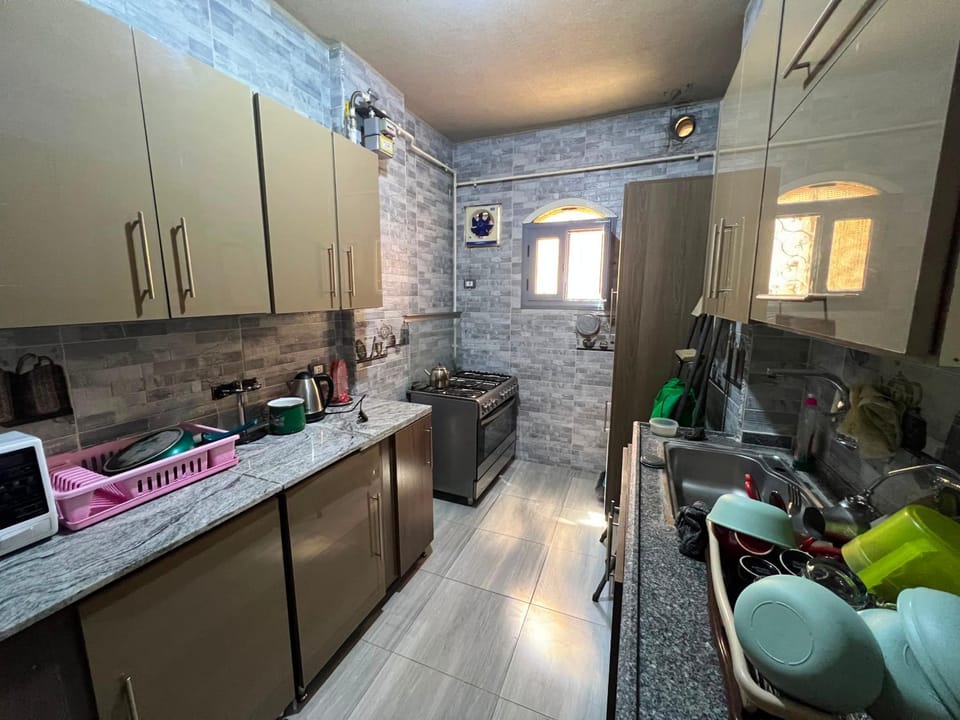 1st floor ready home apartment, 5 mins drive from bus station Apartment in Egypt