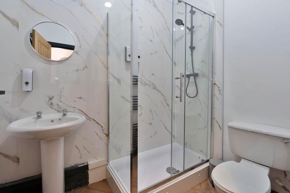 Contractor-Friendly - Hawick - Free Parking - 2BR House in Hawick