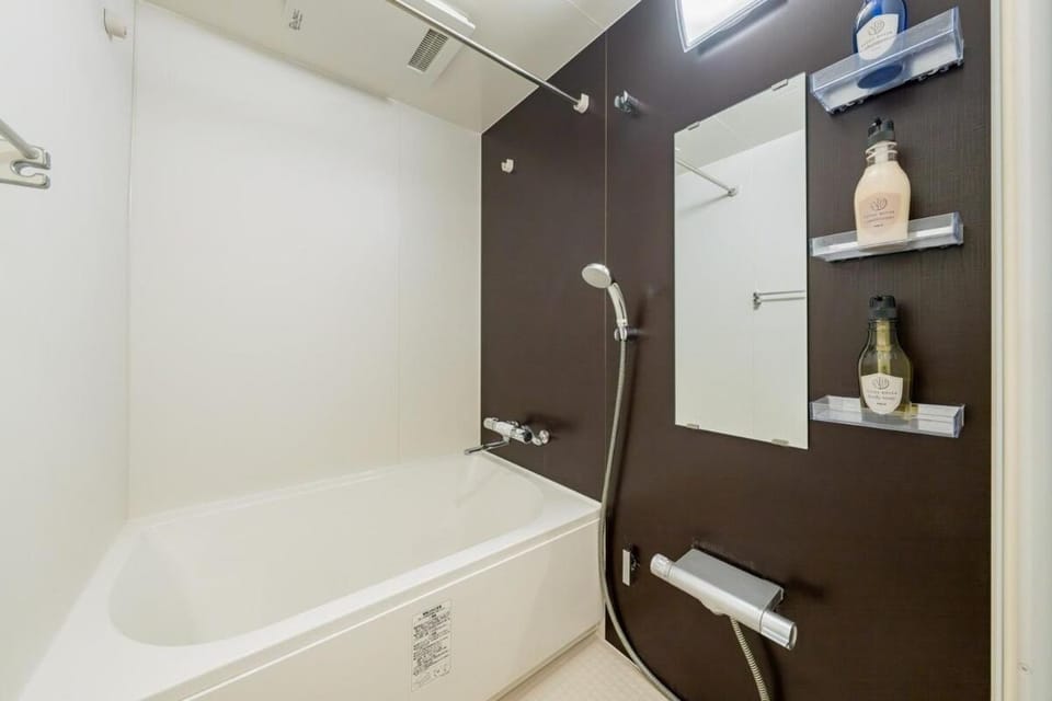 Flレジデンス202 大阪観光に最適 駅近 貸切 好アクセス 貸切マンション 難波すぐ Apartment in Osaka
