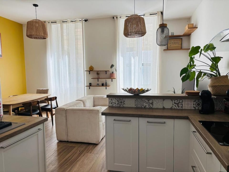 Duplex calme 3 chambres aux Chartrons - 6 couchages Apartment in Bordeaux