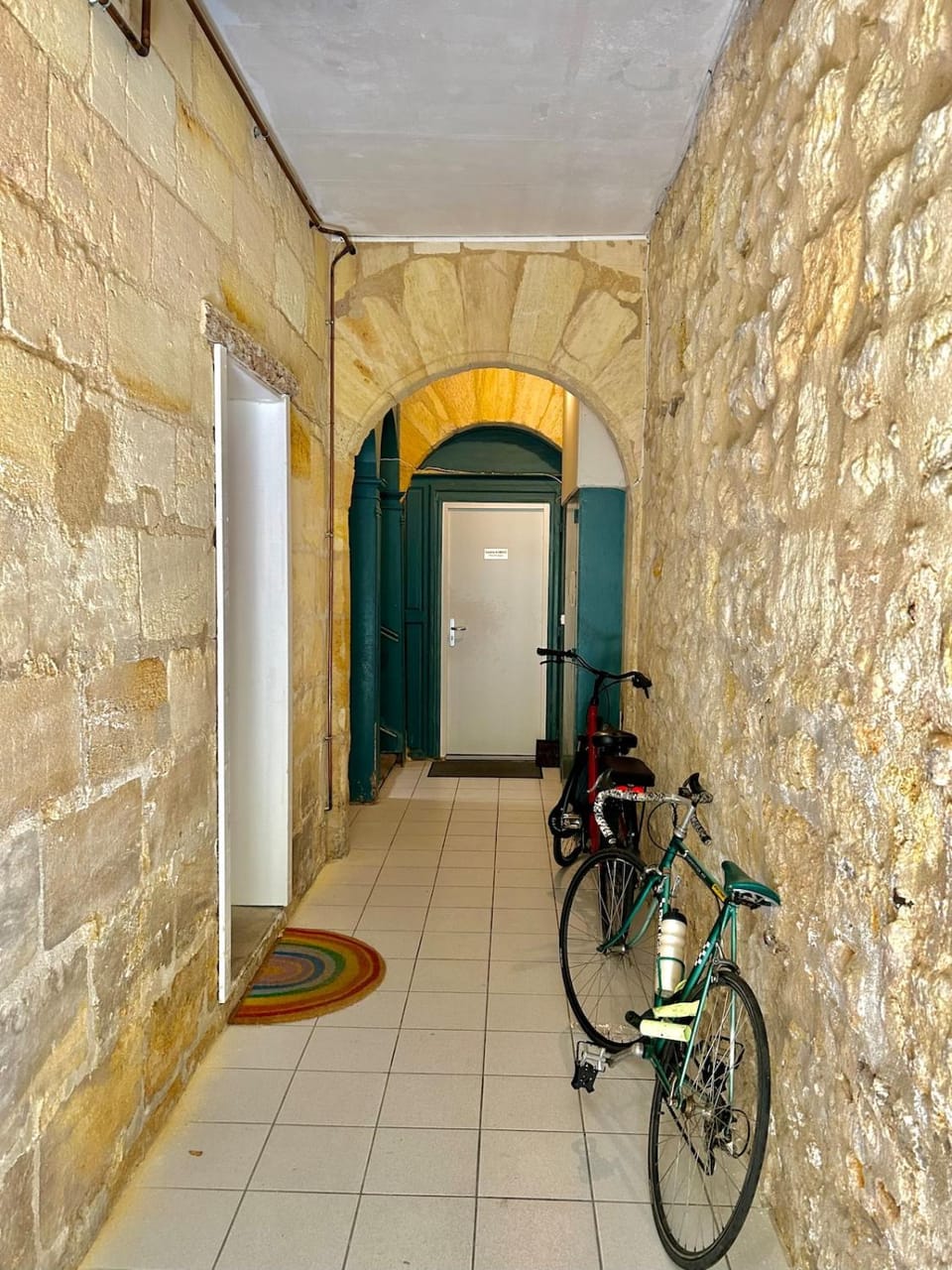 Duplex calme 3 chambres aux Chartrons - 6 couchages Apartment in Bordeaux