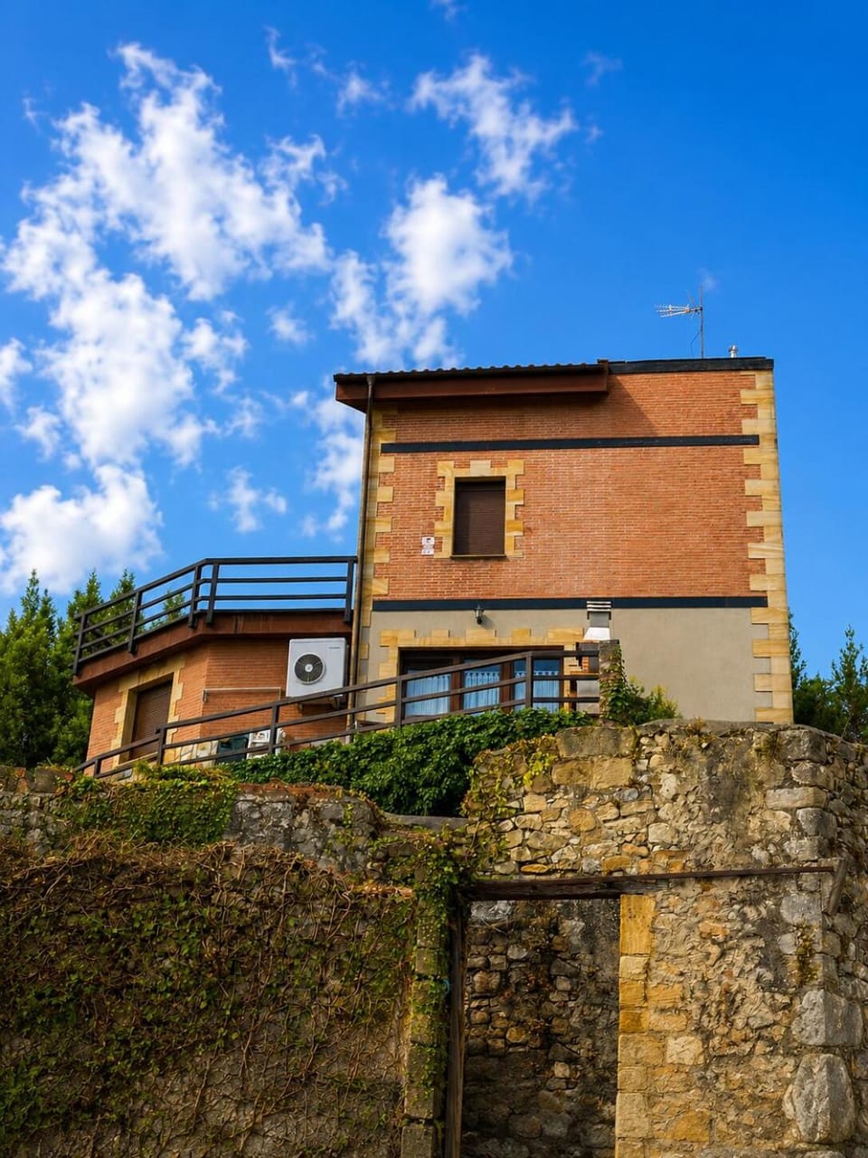 Casa El Peñuco - New villa between the sea and the mountains House in Cantabria